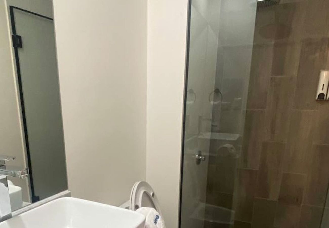 Baño del apartamento Gotham Geko en Miraflores